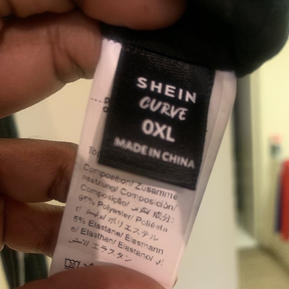 SHEIN Black Contrast Stitch Crop Top - Picture 3 of 3